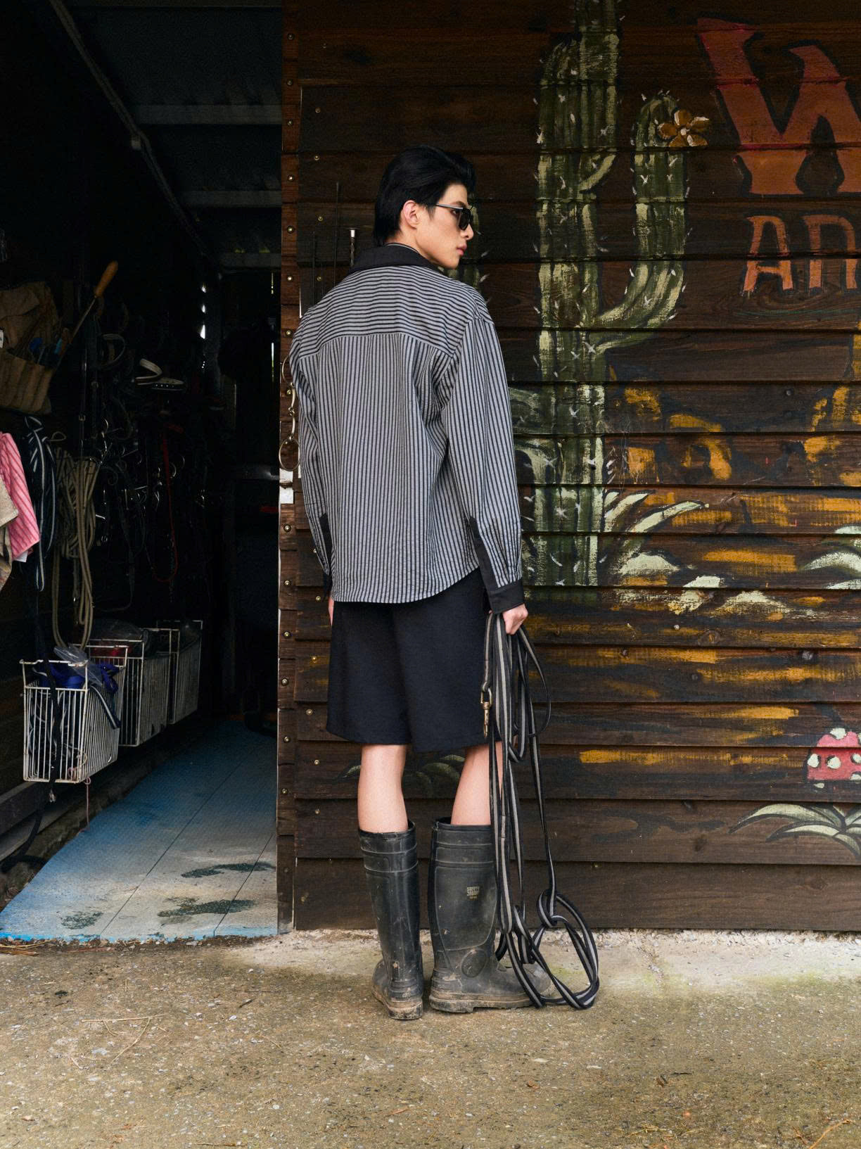 Áo sơ mi tay dài kẻ sọc đen