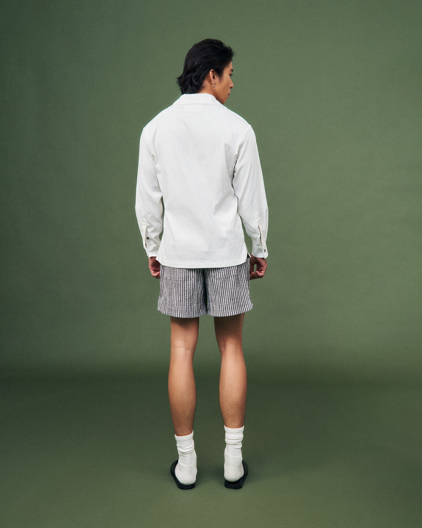 Quần shorts họa tiết sọc lưng thun có dây