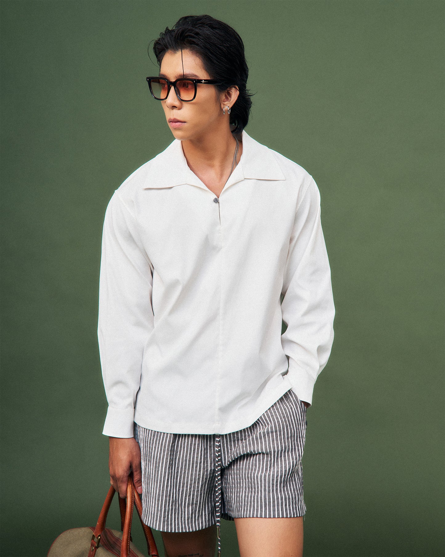Quần shorts họa tiết sọc lưng thun có dây