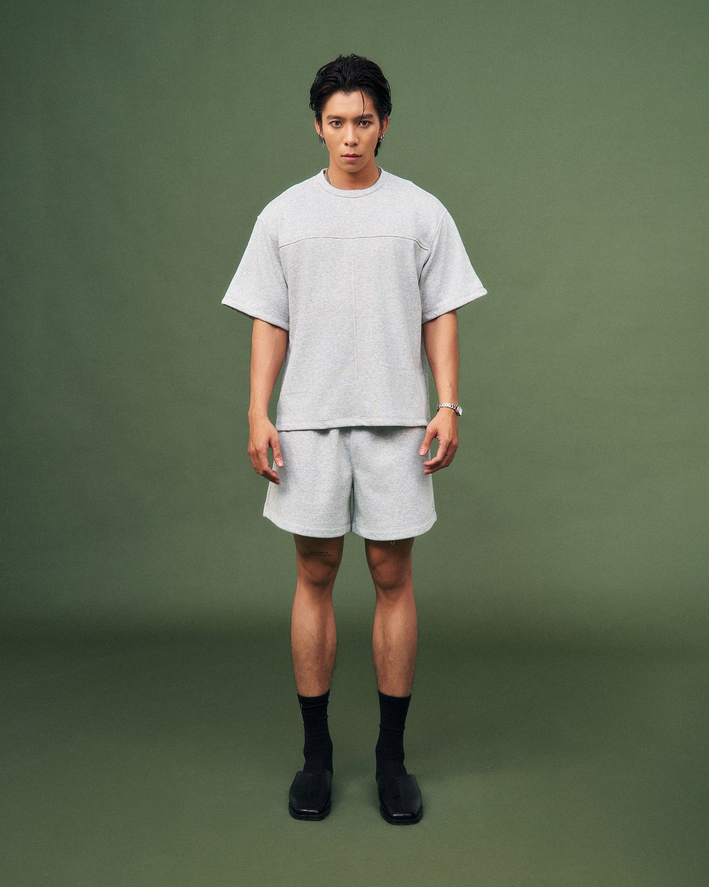 Quần shorts nỉ thun xám
