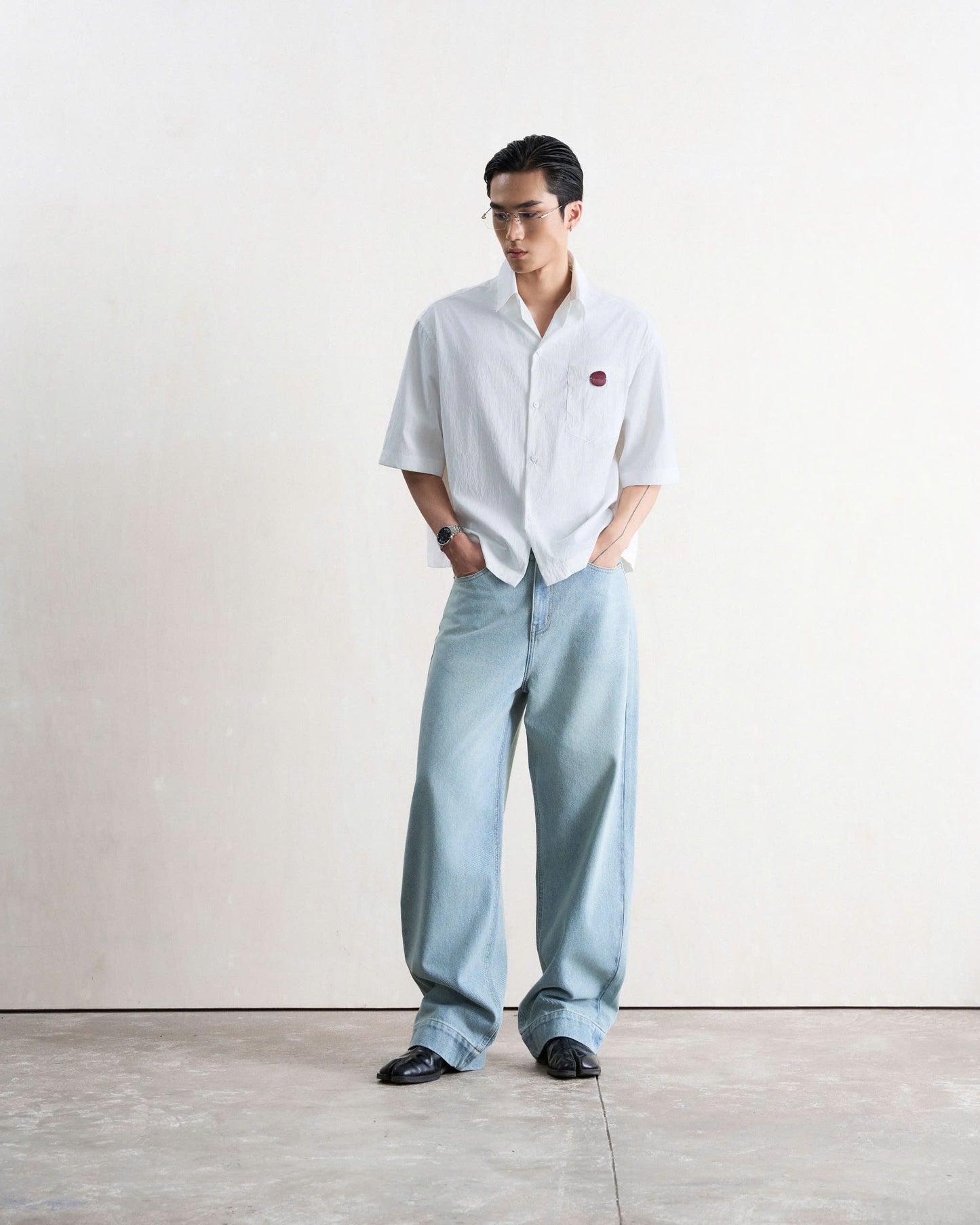 Quần jeans nam dài ống rộng
