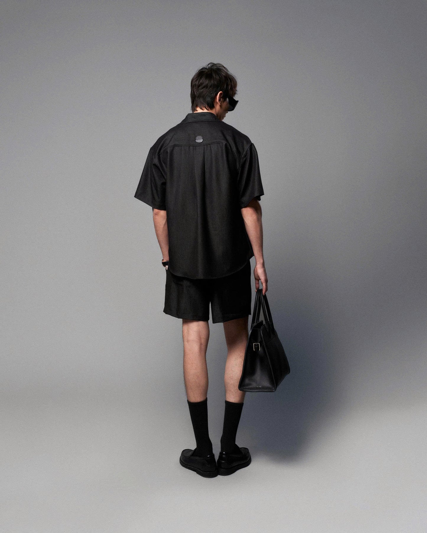 Quần shorts lưng thun đen