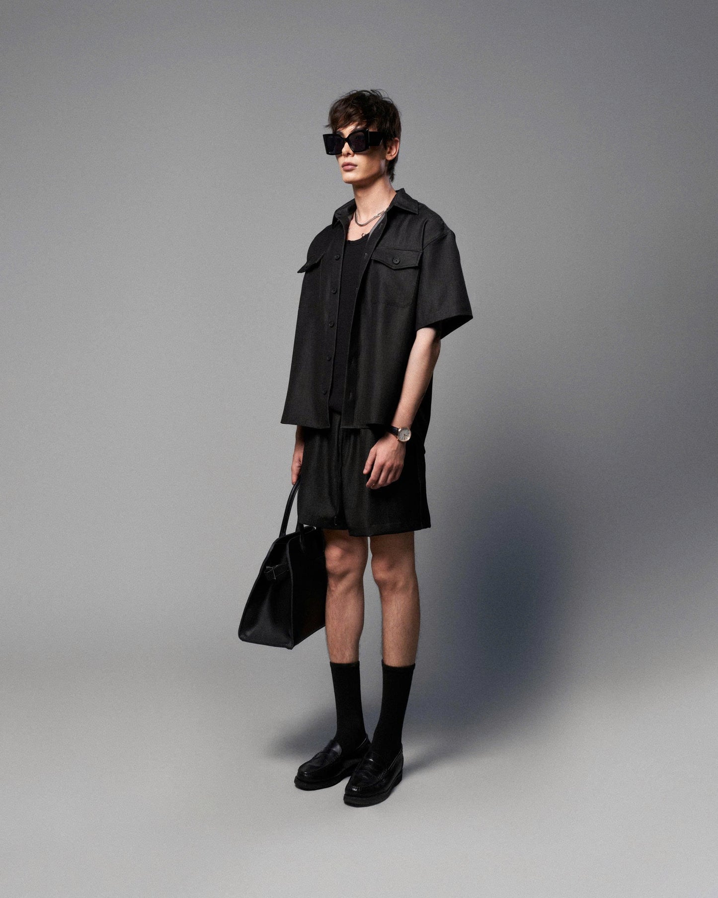 Quần shorts lưng thun đen