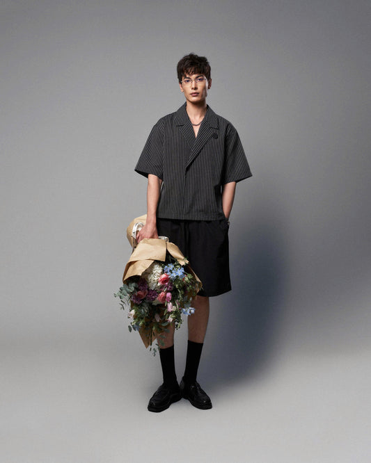 Áo sơ mi tay ngắn sọc dọc đen