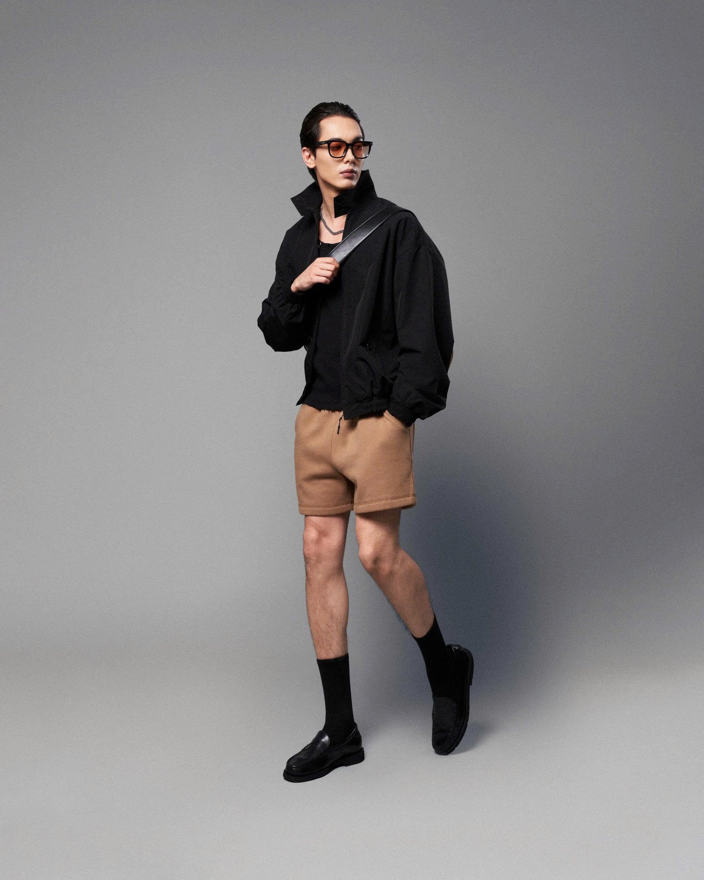 Quần shorts nỉ nâu