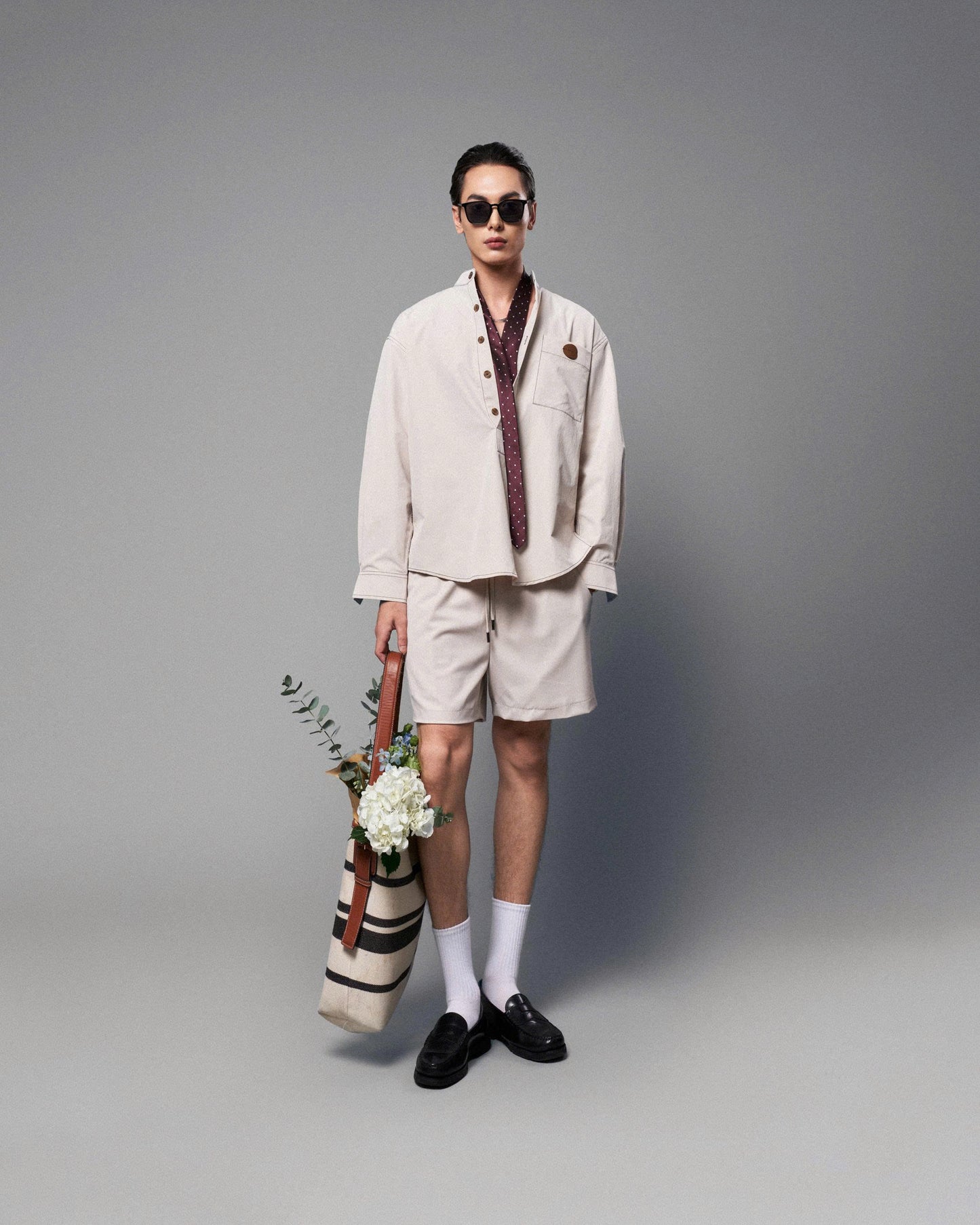Quần shorts vải dù be