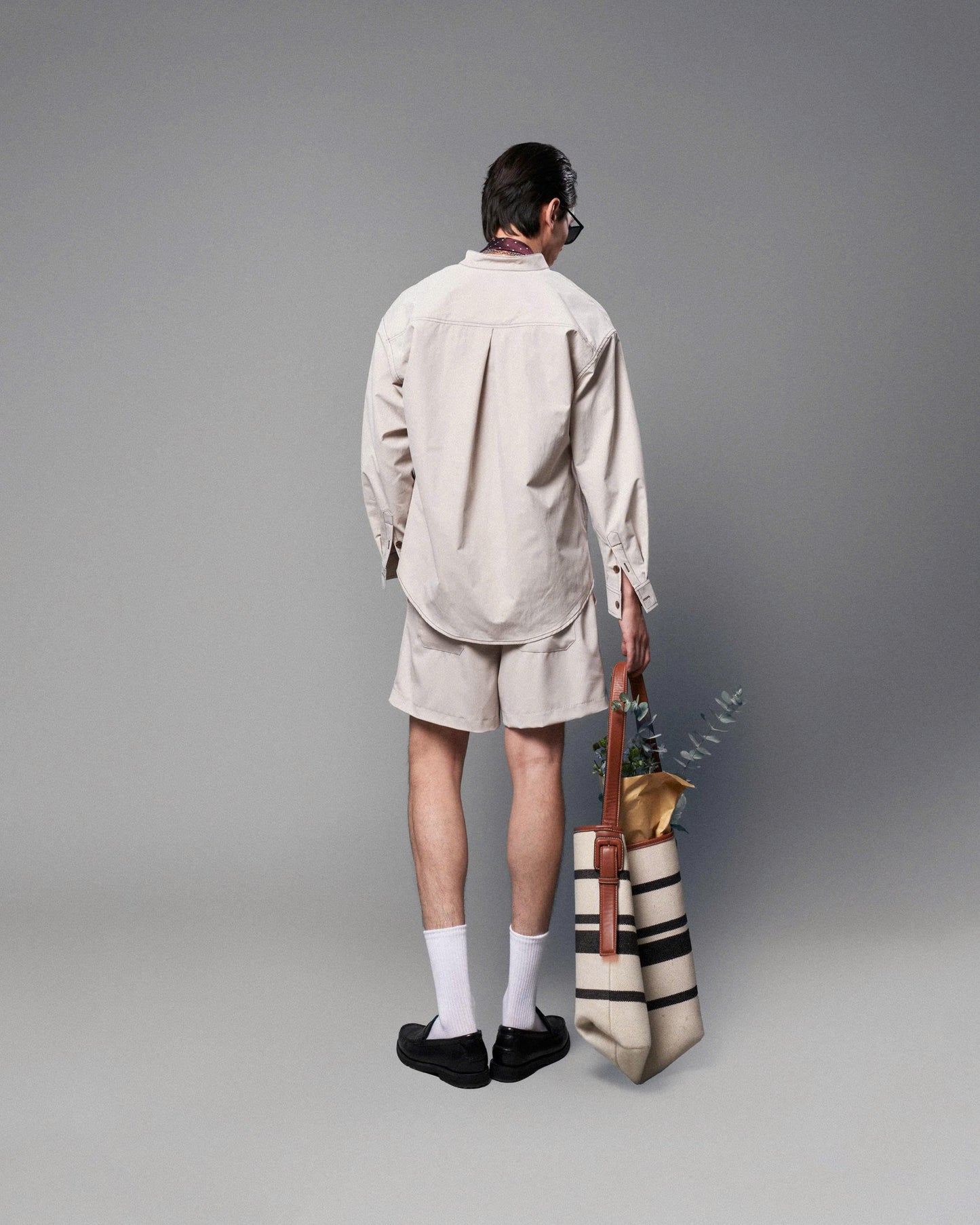 Quần shorts vải dù be