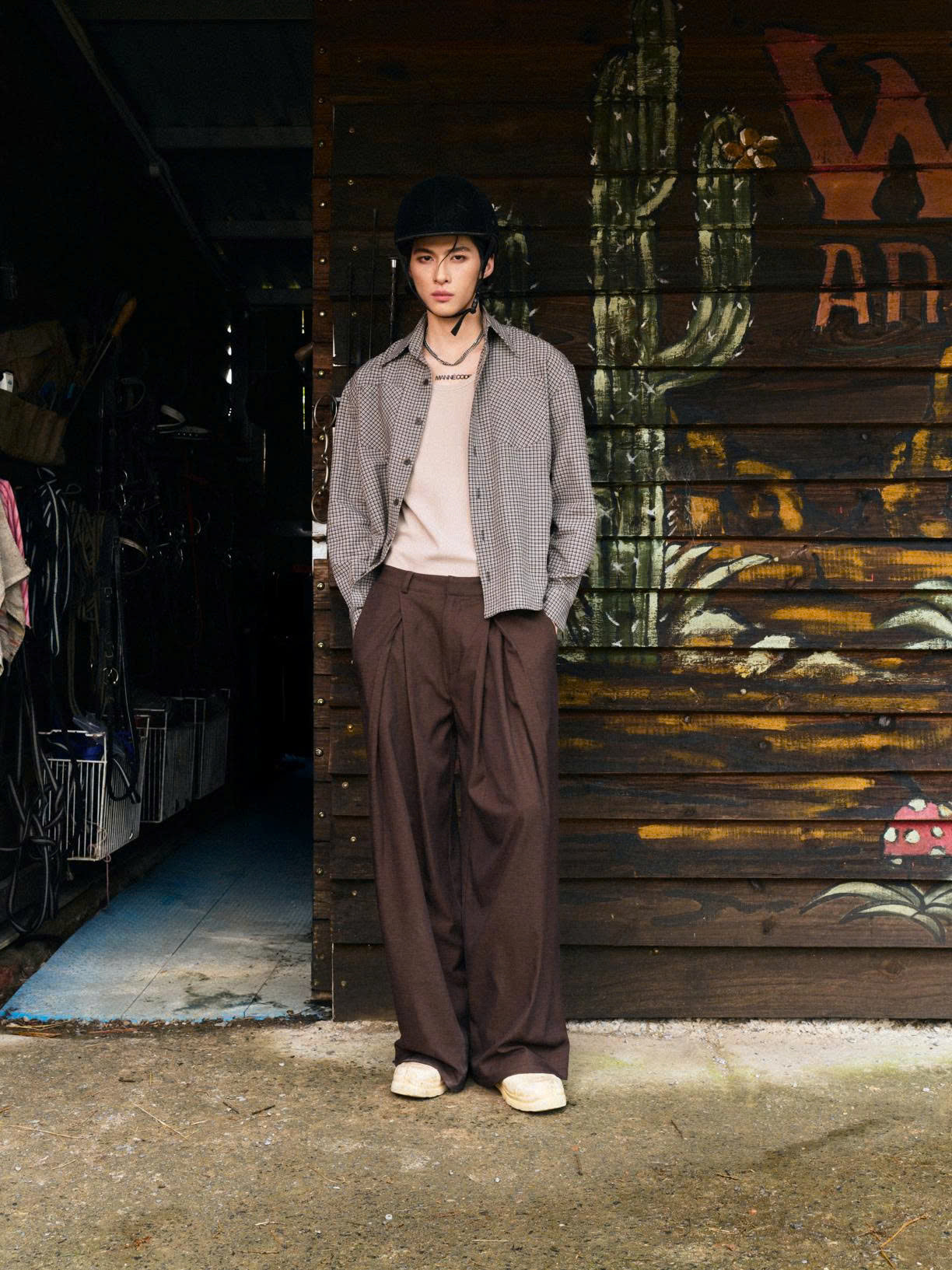 Quần tây ống suông nâu