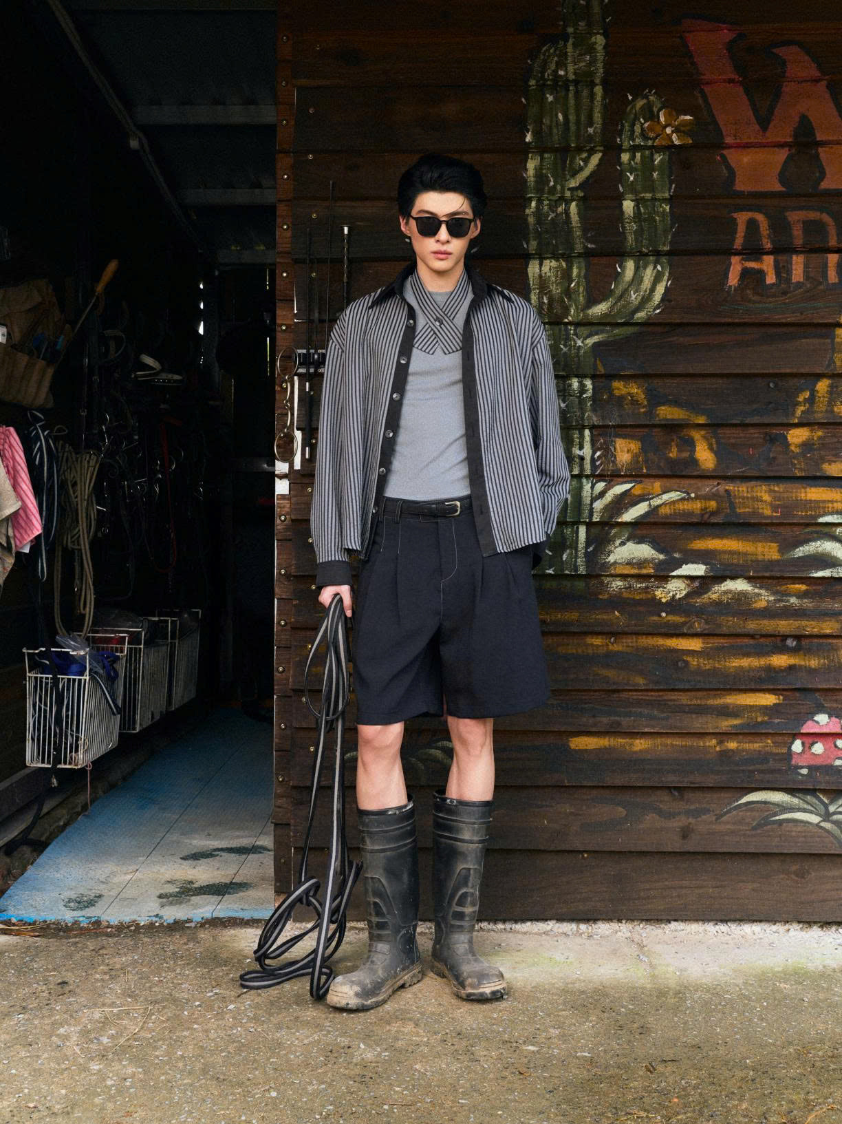 Áo thun gân ôm body xám