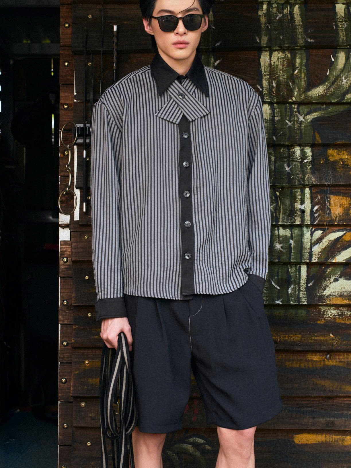 Áo thun gân ôm body xám