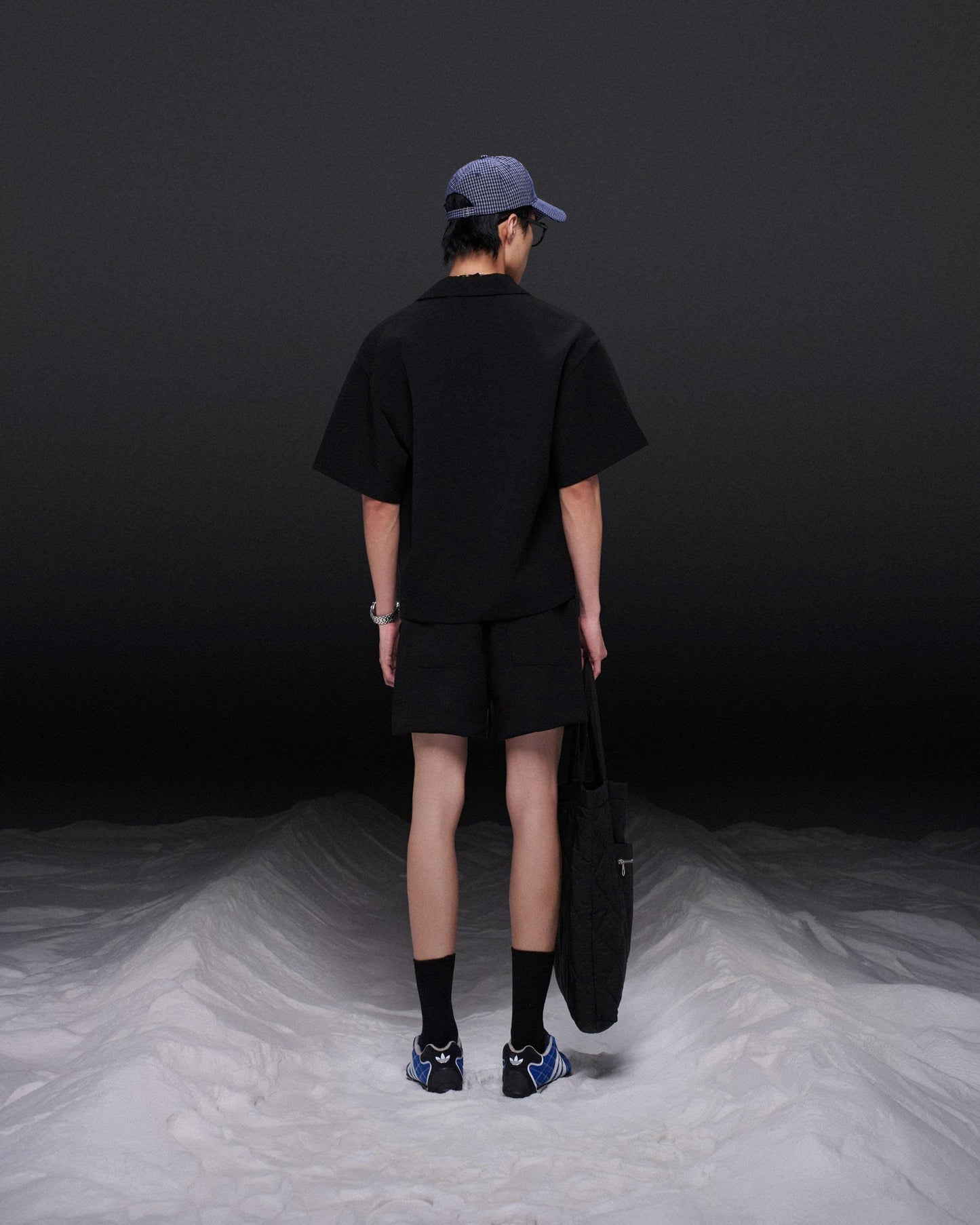 Quần short vải đen