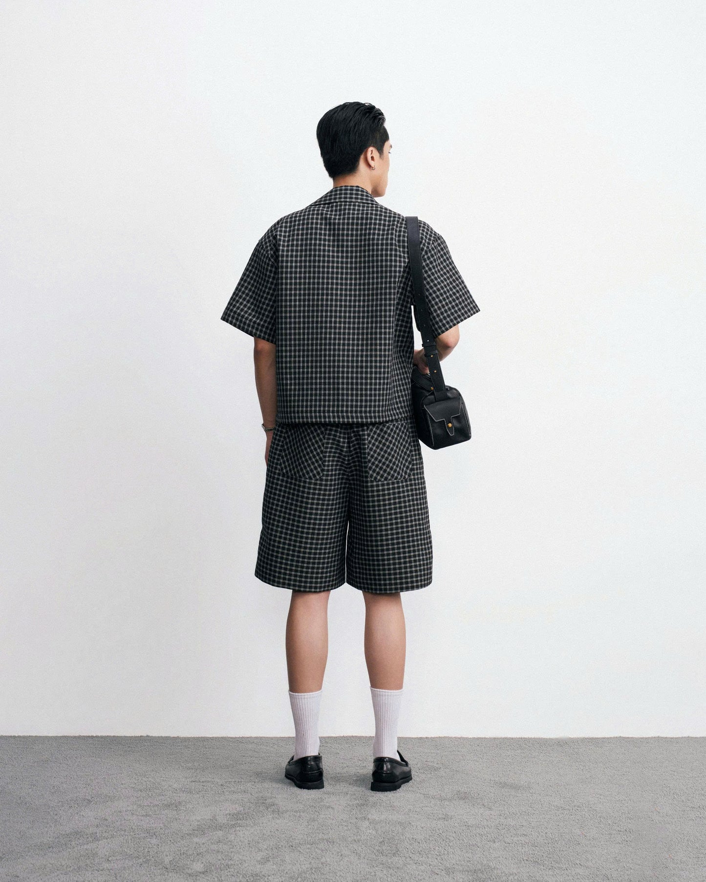 Quần short dáng lửng caro đen - Kun Shorts