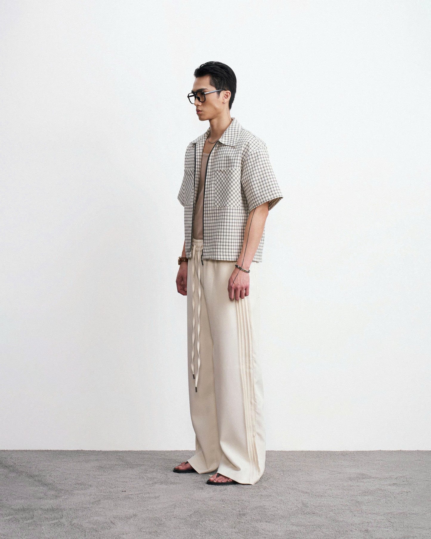 Áo sơmi tay ngắn phối zip caro trắng - Kun Caro Top